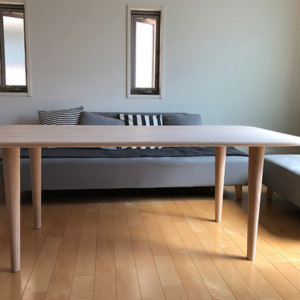 テーブル（基本仕様の天板を形状変更）：旭川工場製作